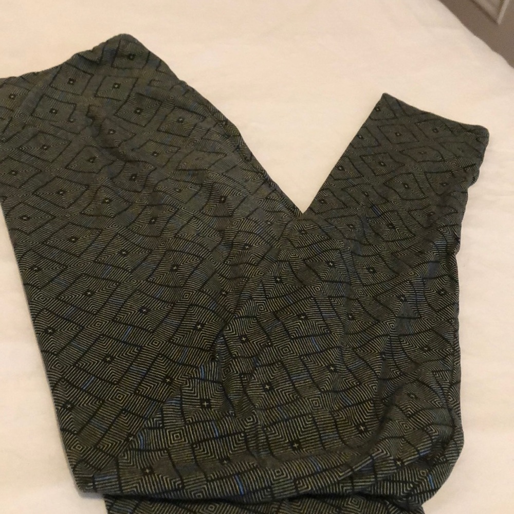LulaRoe Leggings Size OS | Dark Green & Black Geo